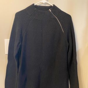 Banana Republic Women’s Sweater Black Medium